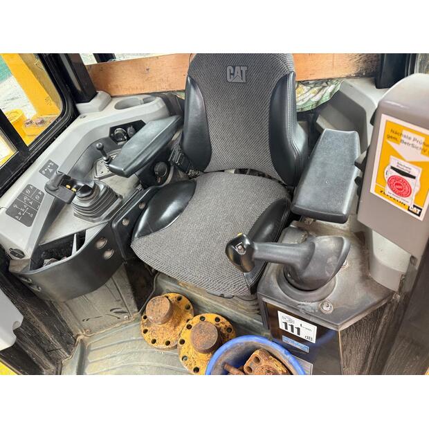 2015 كاتربيلر D6T LGP-46638412