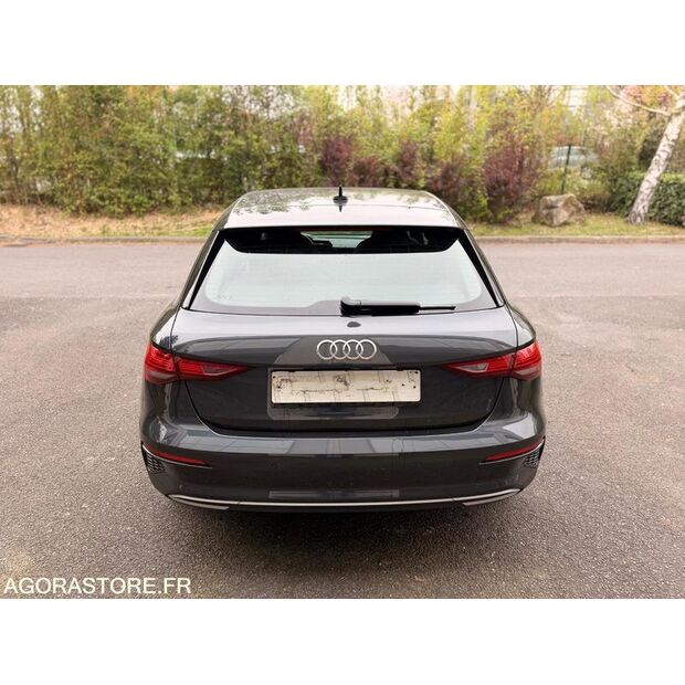 2022 أودي A3-46644215