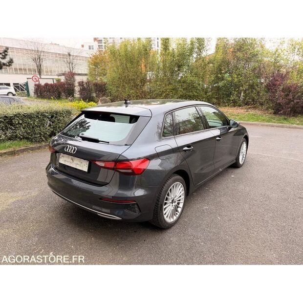 2022 أودي A3-46644216