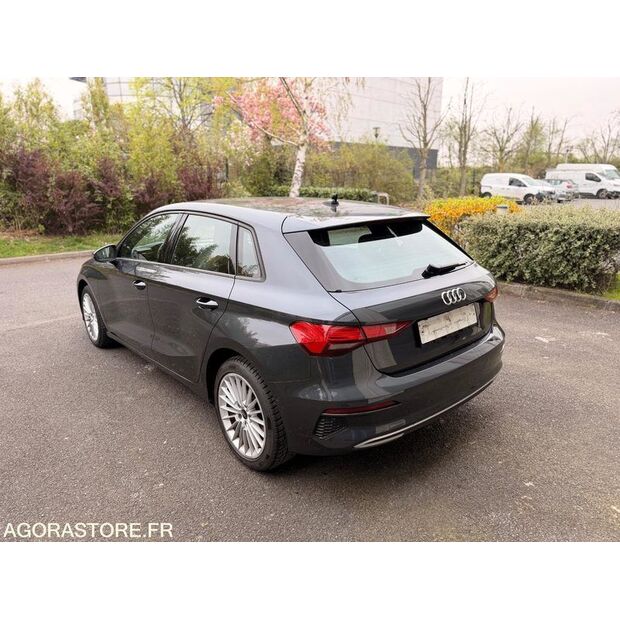 2022 أودي A3-46644218