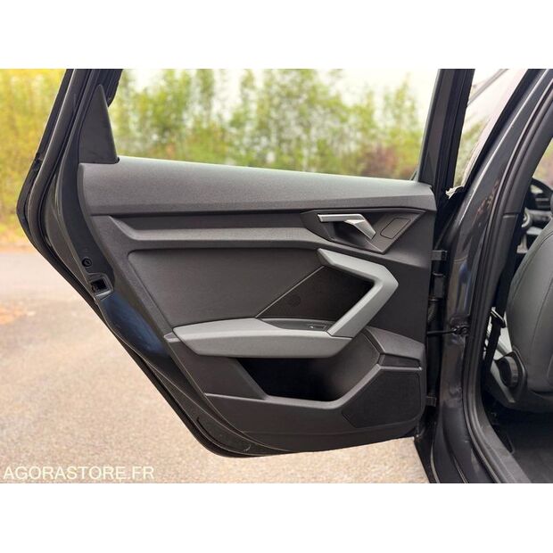 2022 أودي A3-46644222