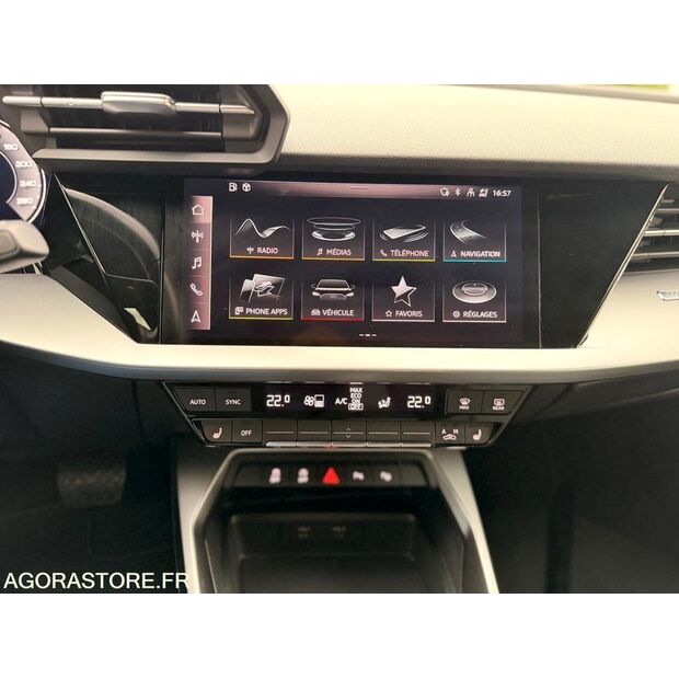 2022 أودي A3-46644228