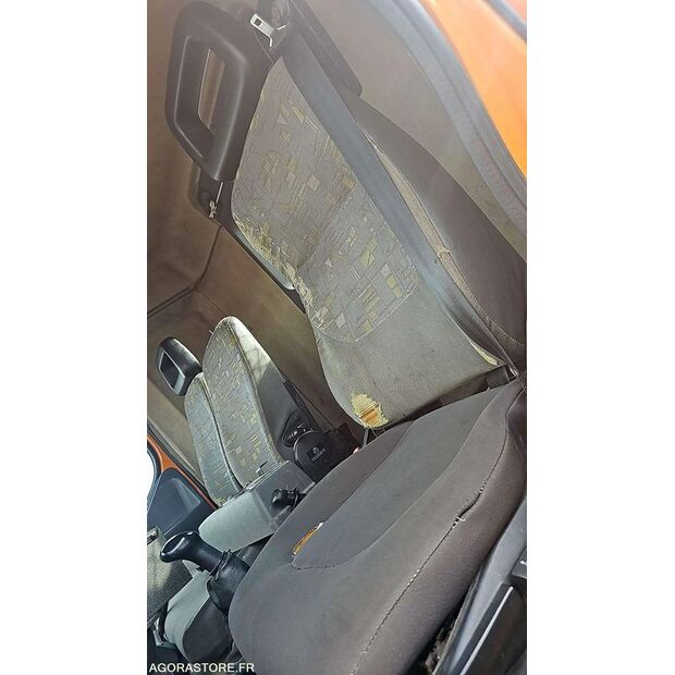 2001 Renault Midlum-46644329