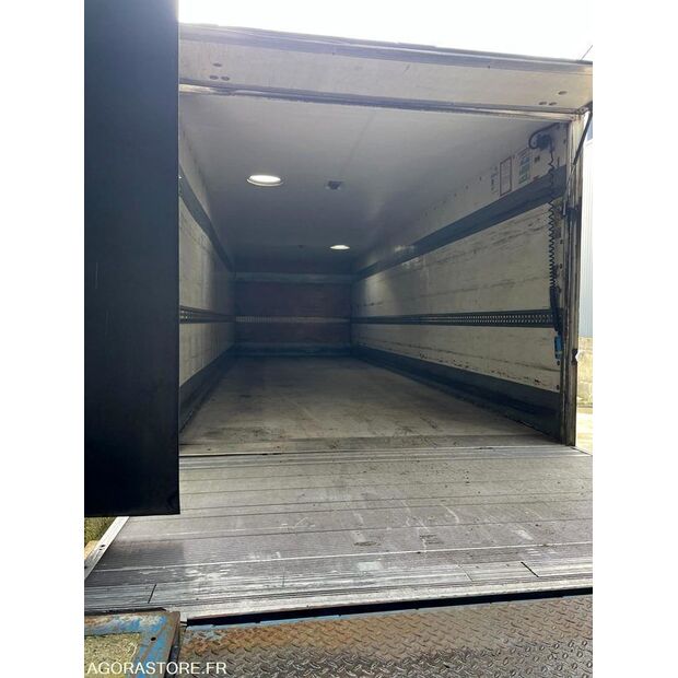 2005 Mercedes-Benz 1223-46644373