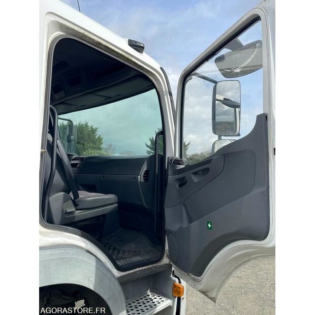 2005 Mercedes-Benz 1223-46644378