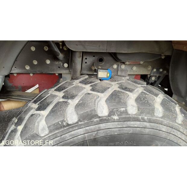 2000 Renault M210-46644701