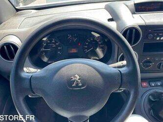 2017-peugeot-partner-1443472-46644744