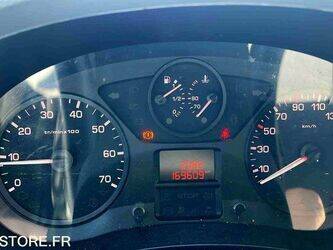 2017-peugeot-partner-1443472-46644745