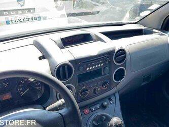 2017-peugeot-partner-1443472-46644746