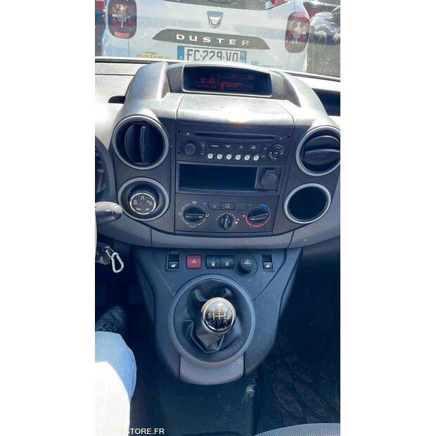 2017 Peugeot PARTNER-46644749