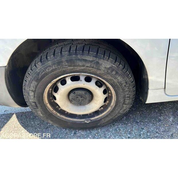 2017 Peugeot PARTNER-46644752