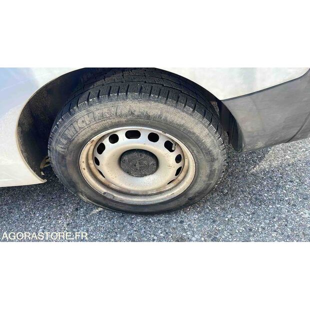 2017 Peugeot PARTNER-46644754