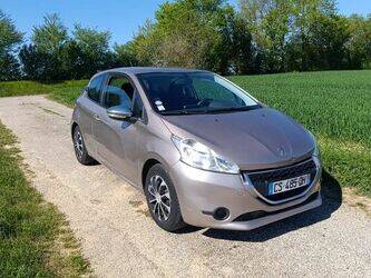 صورة ل سيارات 2013 بيجو 208 للبيع في فرنسا