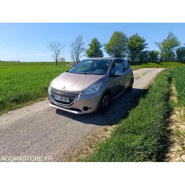 2013 Peugeot 208-46644901