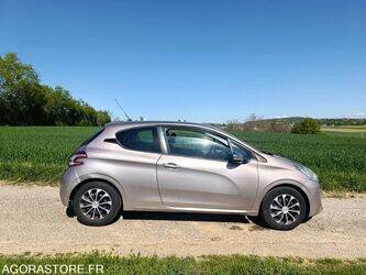 2013-peugeot-208-1443481-46644904