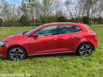 2017-renault-megane-1443482-46644912