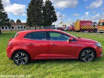 2017-renault-megane-1443482-46644916