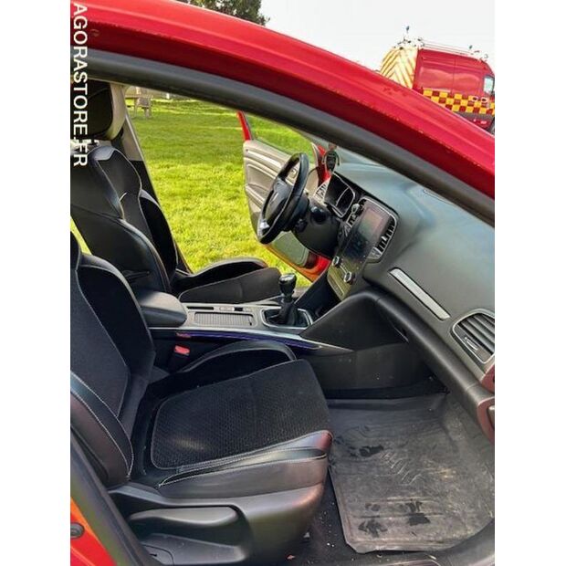 2017 رينو Megane-46644919