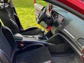 2017-renault-megane-1443482-46644919