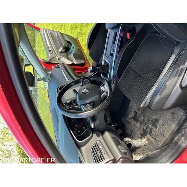 2017 رينو Megane-46644922