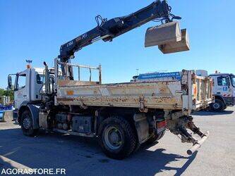 صورة ل شاحنات 2009 مرسيدس بنز 1833