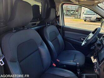 2021-renault-express-1443490-46644994