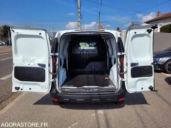 2021-renault-express-1443490-46644996