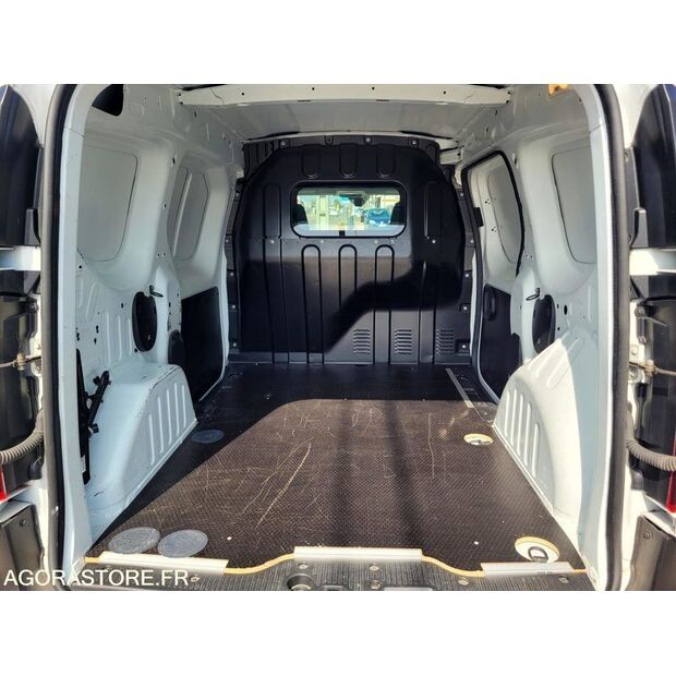 2021 Renault Express-46644998