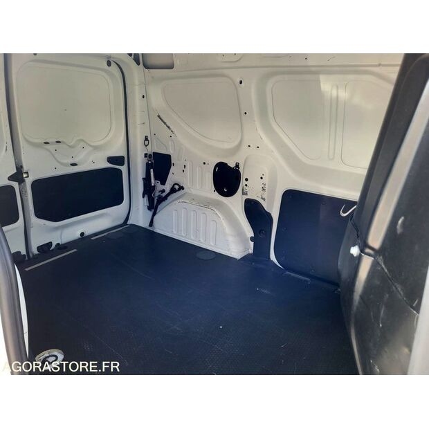 2021 Renault Express-46645000