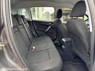 2013-peugeot-2008-1443495-46645102