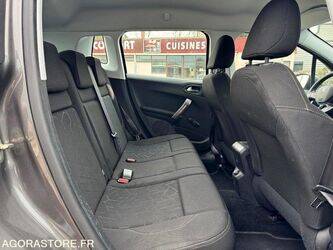 2013-peugeot-2008-1443495-46645104