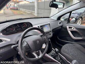 2013-peugeot-2008-1443495-46645107