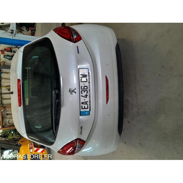 2016 Peugeot 208-46645153