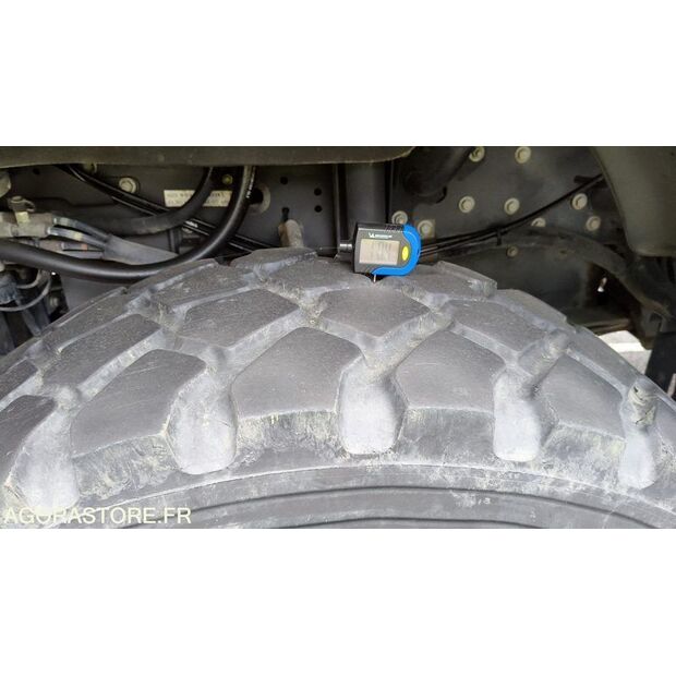 2001 Renault M210-46645218