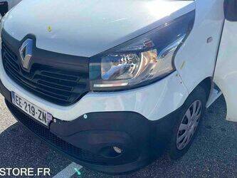 2016-renault-trafic-1443505-46645232