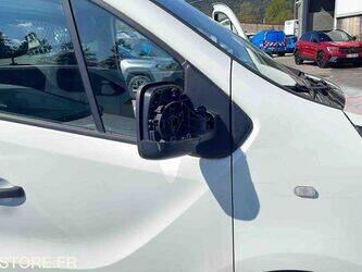 2016-renault-trafic-1443505-46645234