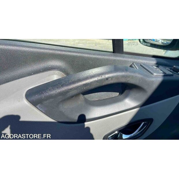 2016 Renault Trafic-46645240