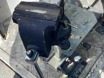 2016-renault-trafic-1443505-46645243