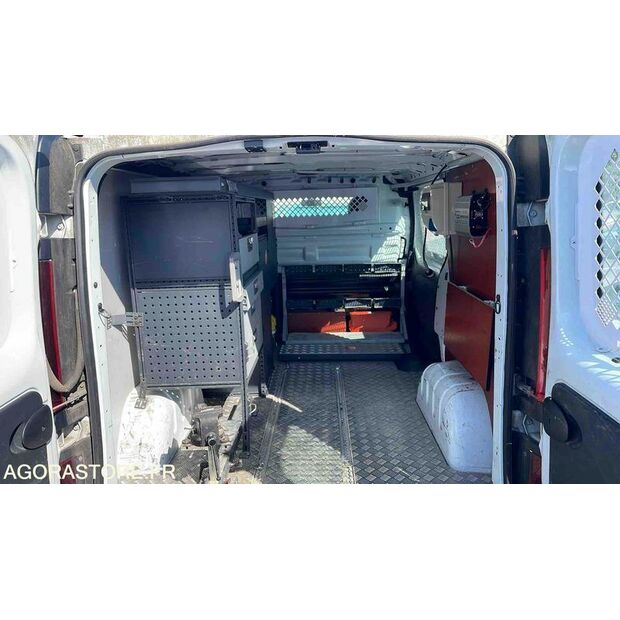 2016 Renault Trafic-46645244