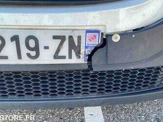 2016-renault-trafic-1443505-46645245