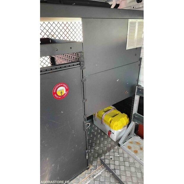 2016 Renault Trafic-46645260