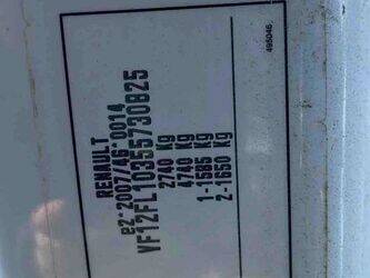 2016-renault-trafic-1443505-46645264