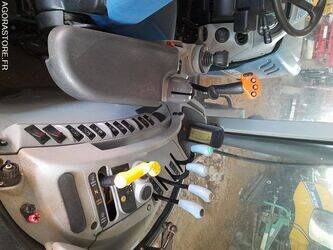 2017-new-holland-t7-175-46645278