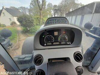 2017-new-holland-t7-175-46645279