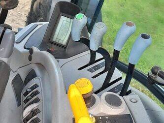 2017-new-holland-t7-175-46645282