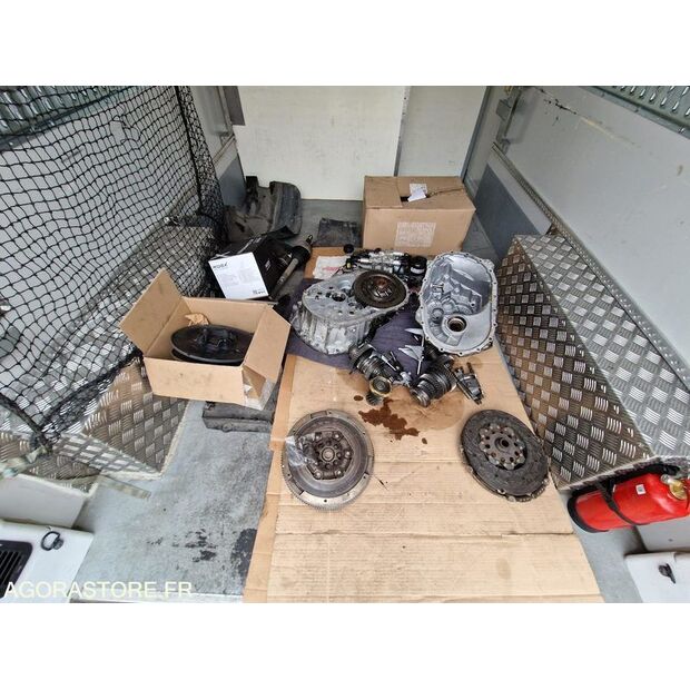 2021 رينو Master RT-46645375