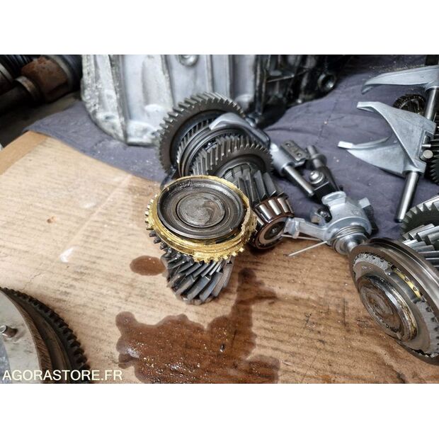 2021 رينو Master RT-46645376