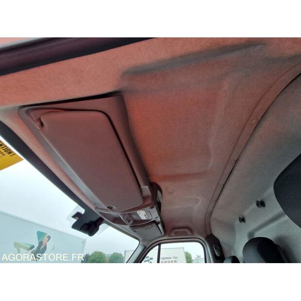 2021 رينو Master RT-46645396