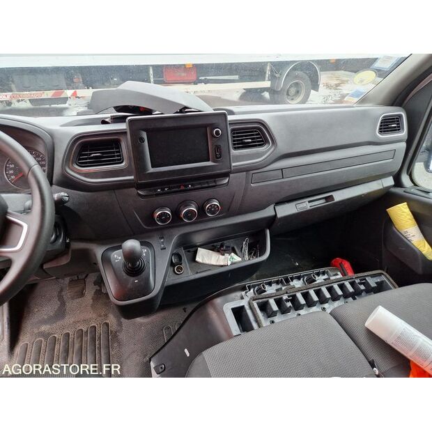 2021 رينو Master RT-46645397