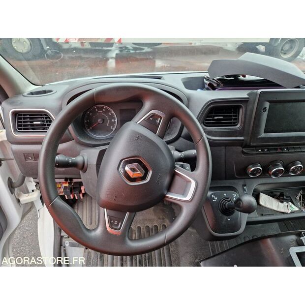 2021 رينو Master RT-46645398